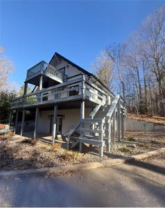 231 West Shore Drive