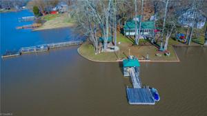 1041 Hickory Point Drive