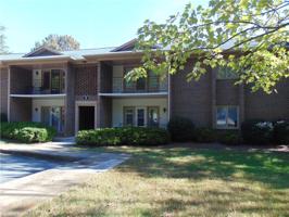 8 Fountain Manor Drive Unit B