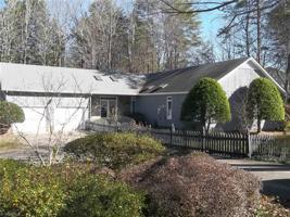 1 Causeway Court