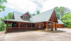 632 Malone Way