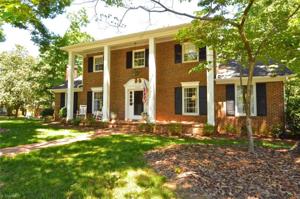 3204 Round Hill Road