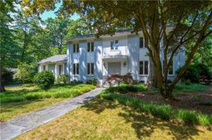 2905 Round Hill Road