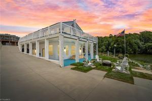 214 Grand View Drive