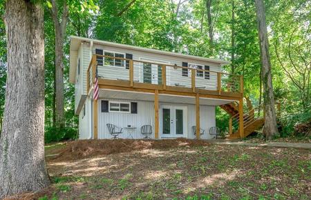 499 Lake Drive 10