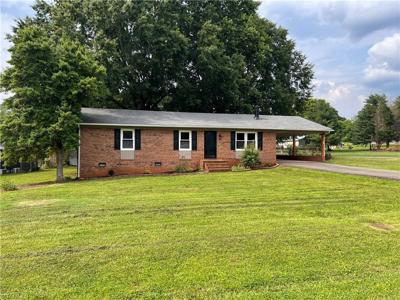 232 Ravenwood Lane