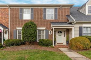 18 Fountain Manor Drive