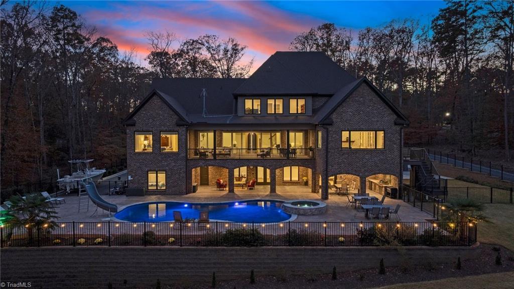 Image 2: Stunning View of Home From Lake Side