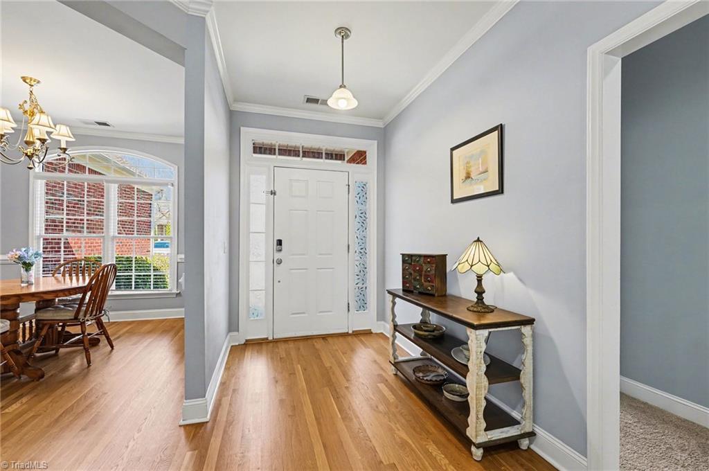 Image 4: Entry Foyer area