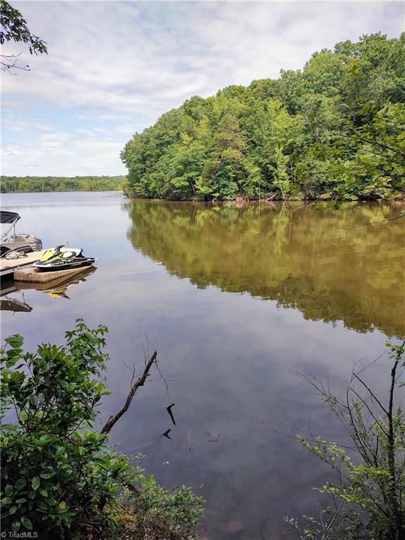 Image 2: Private  cruising on the lake