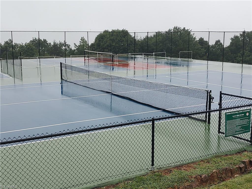 Image 4: Pickleball courts overlooking the lake