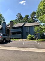 2923 Oaktop Circle