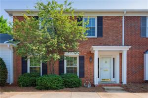 27 Fountain Manor Drive Unit B
