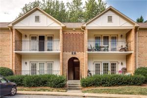 4 Fountain View Circle