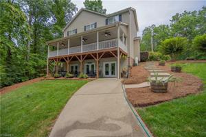 794 Riverwood Drive