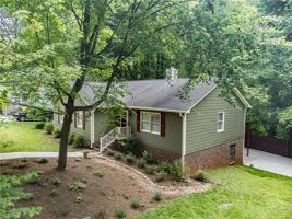 4200 Queen Victoria Place