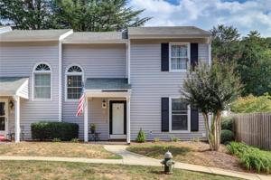 8 Appletree Lane