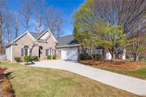 3 Highland Bluff Court