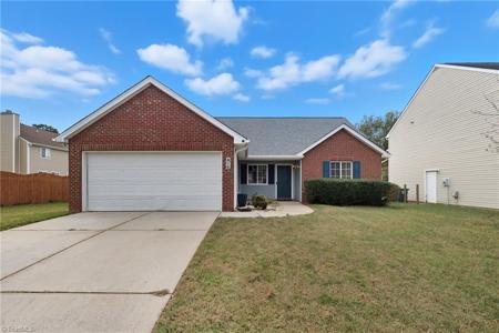 814 Topsail Drive
