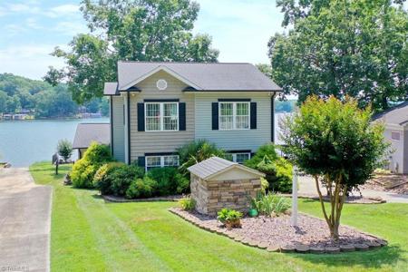 932 Pinehaven Drive