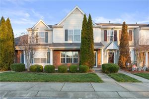 1103 Oak Blossom Way