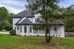 3804 Oakcliffe Road