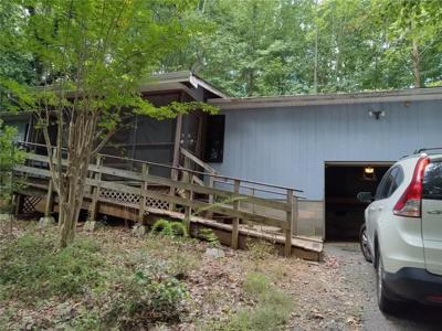 917 Lake Drive 9