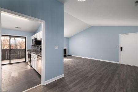 2957 Oaktop Circle