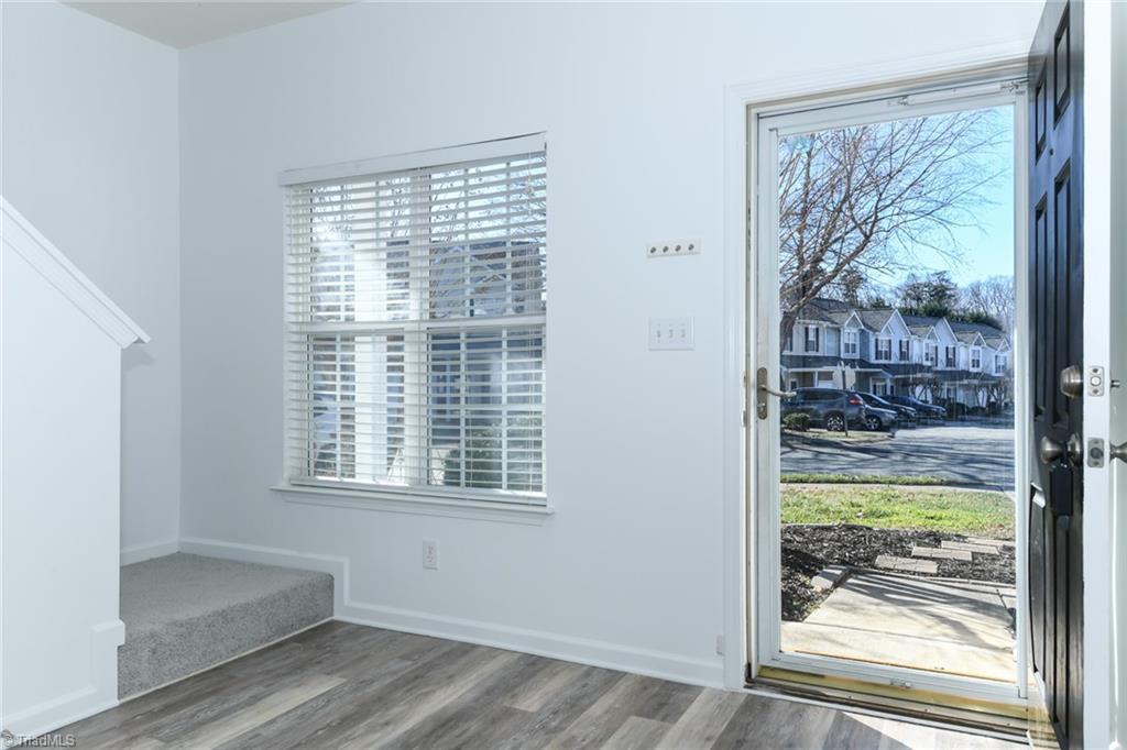 Image 3: Welcoming entry.