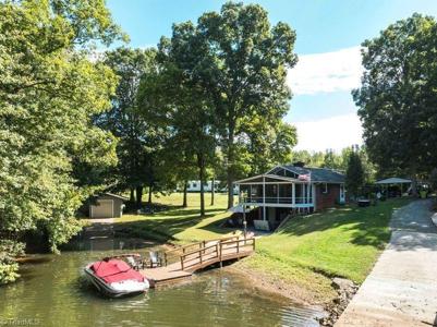 118 Rock Harbor Drive