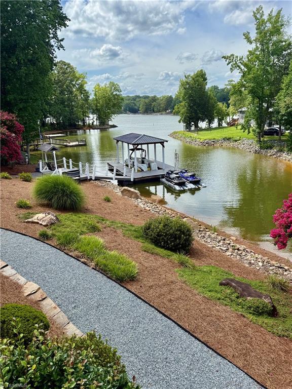 Image 3: Peaceful cove provides tranquility