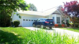 15 Crestbrook Court