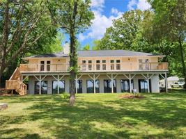 3183 Riverside Drive