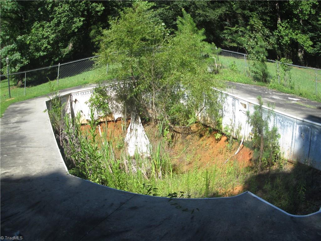 Image 2: inground pool