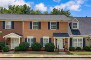 20 Fountain Manor Drive