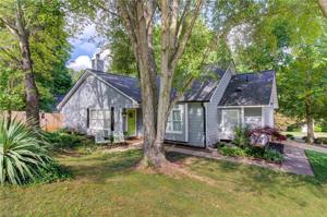 3806 King Edward Court