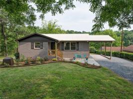 370 Lakeside Drive