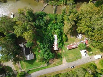 559 Riverview Lane
