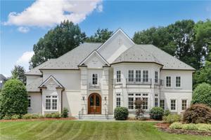 7 Loch Ridge Court