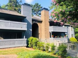 2915 Oaktop Circle