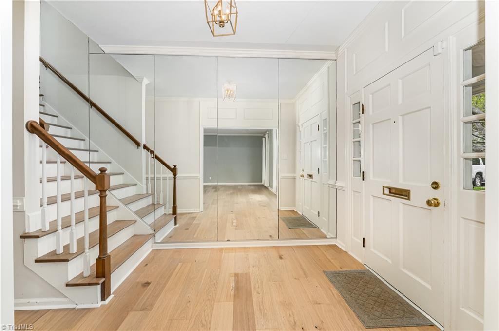 Image 2: Entry