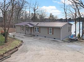 1366 Lakeshore Drive