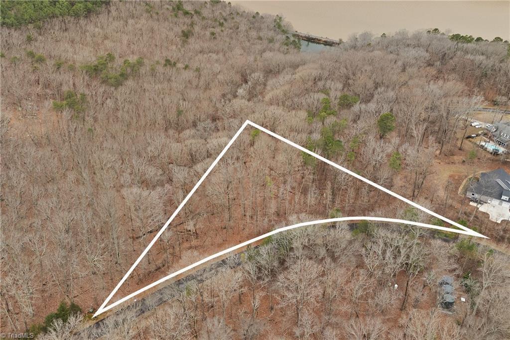 Image 3: 1.84 Acre Lot