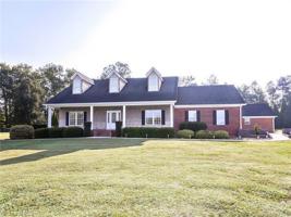 425 Steeple Chase Trail
