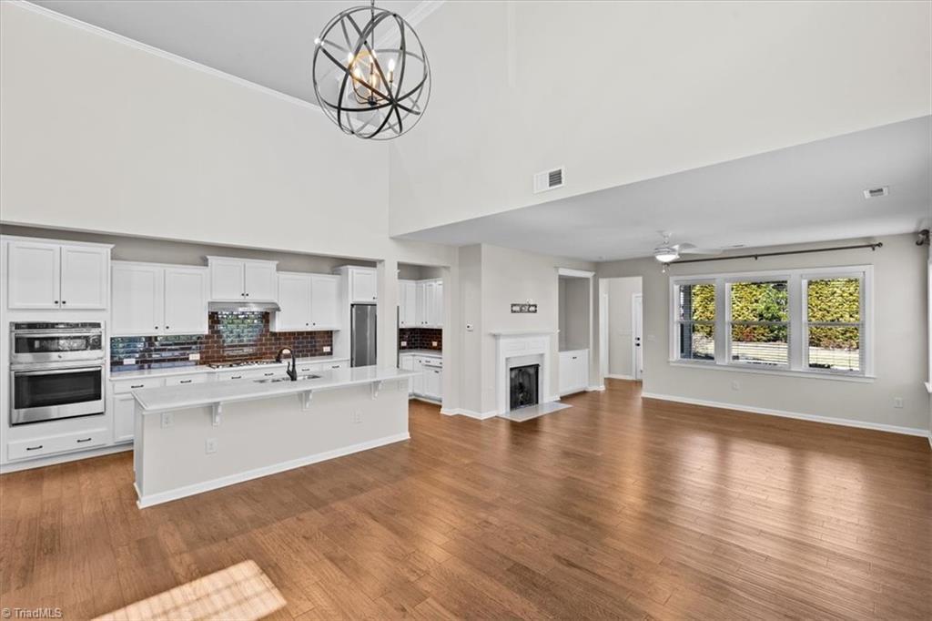 Image 2: Open Kitchen-Dining-Living areas