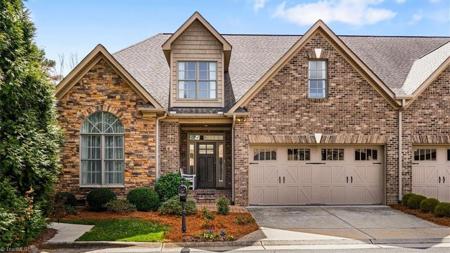 6 Blakeney Place
