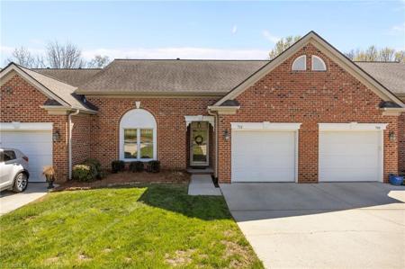 712 Vinebury Lane