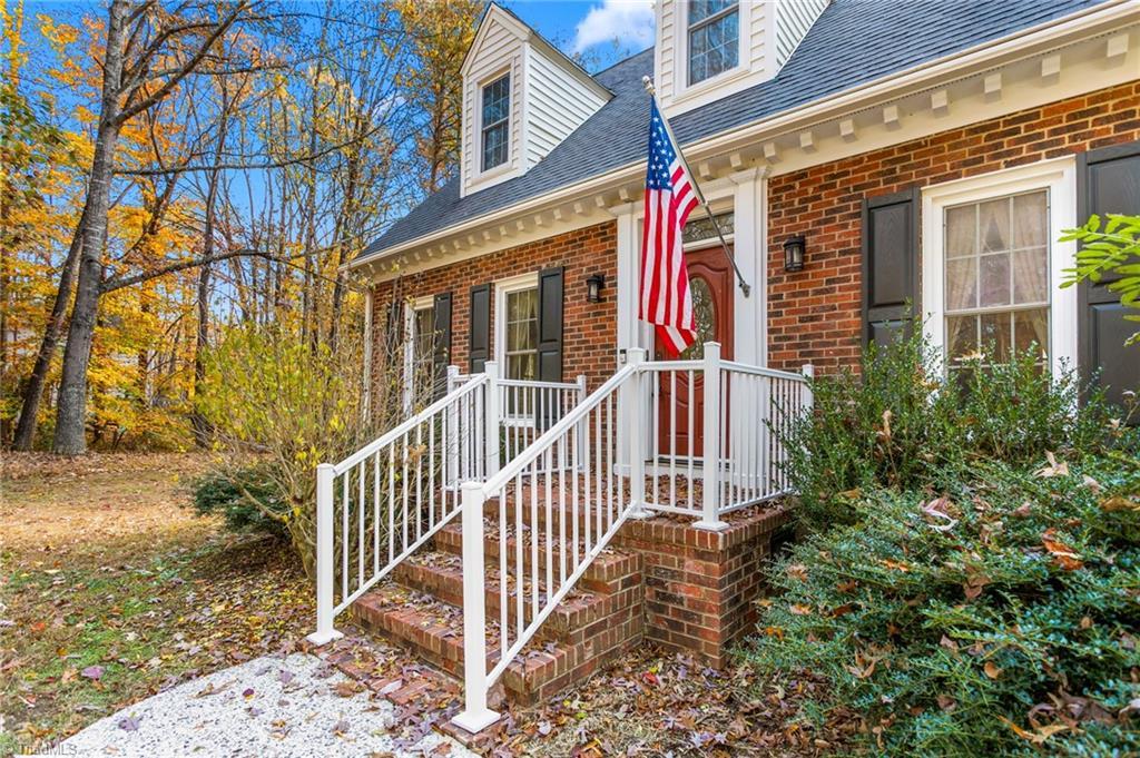 Image 2: Front of Home (View 2)