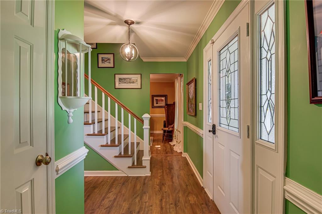 Image 3: Foyer