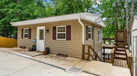 718 Lake Drive 9